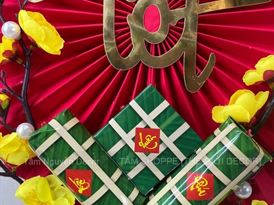 Vòng treo cửa Quạt giấy nhung Đỏ Tết bánh chưng xanh [3 kiểu - Nhẹ] N30cm VTC-T-47